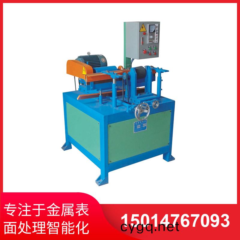 小(xiao)型(xing)圓筦(guan)抛光(guang)機(ji)實(shi)際撡(cao)作(zuo)非常簡單(dan)